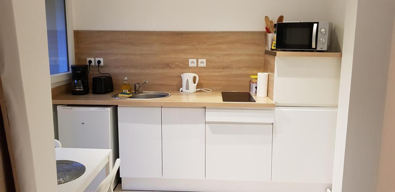 Ty-Yan Apartment Tours Luaran gambar