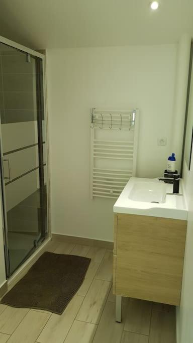 Ty-Yan Apartment Tours Luaran gambar